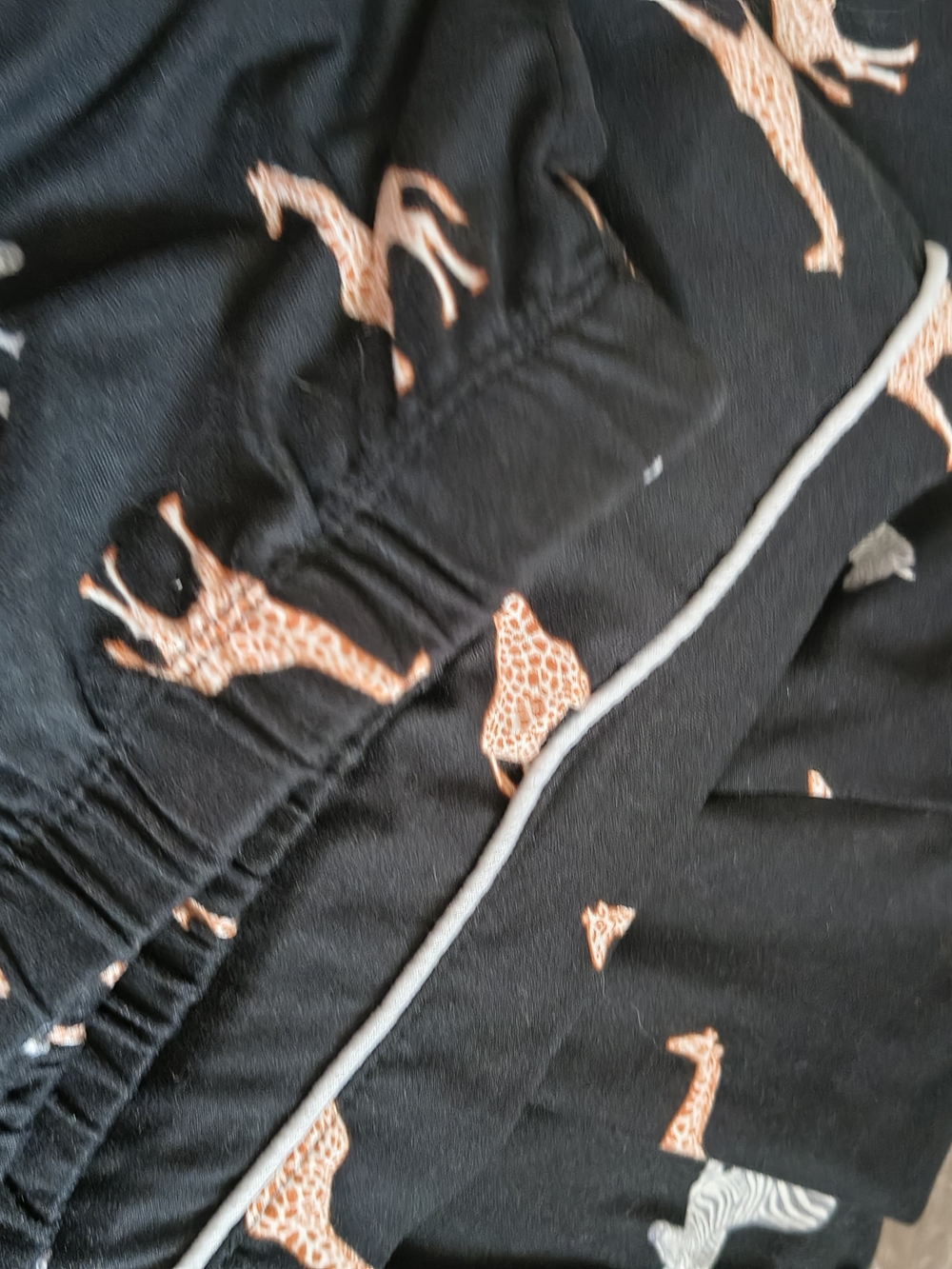 Giraffe And Zebra Pajama Set 🦒 Lounge wear - Picture 8 of 8